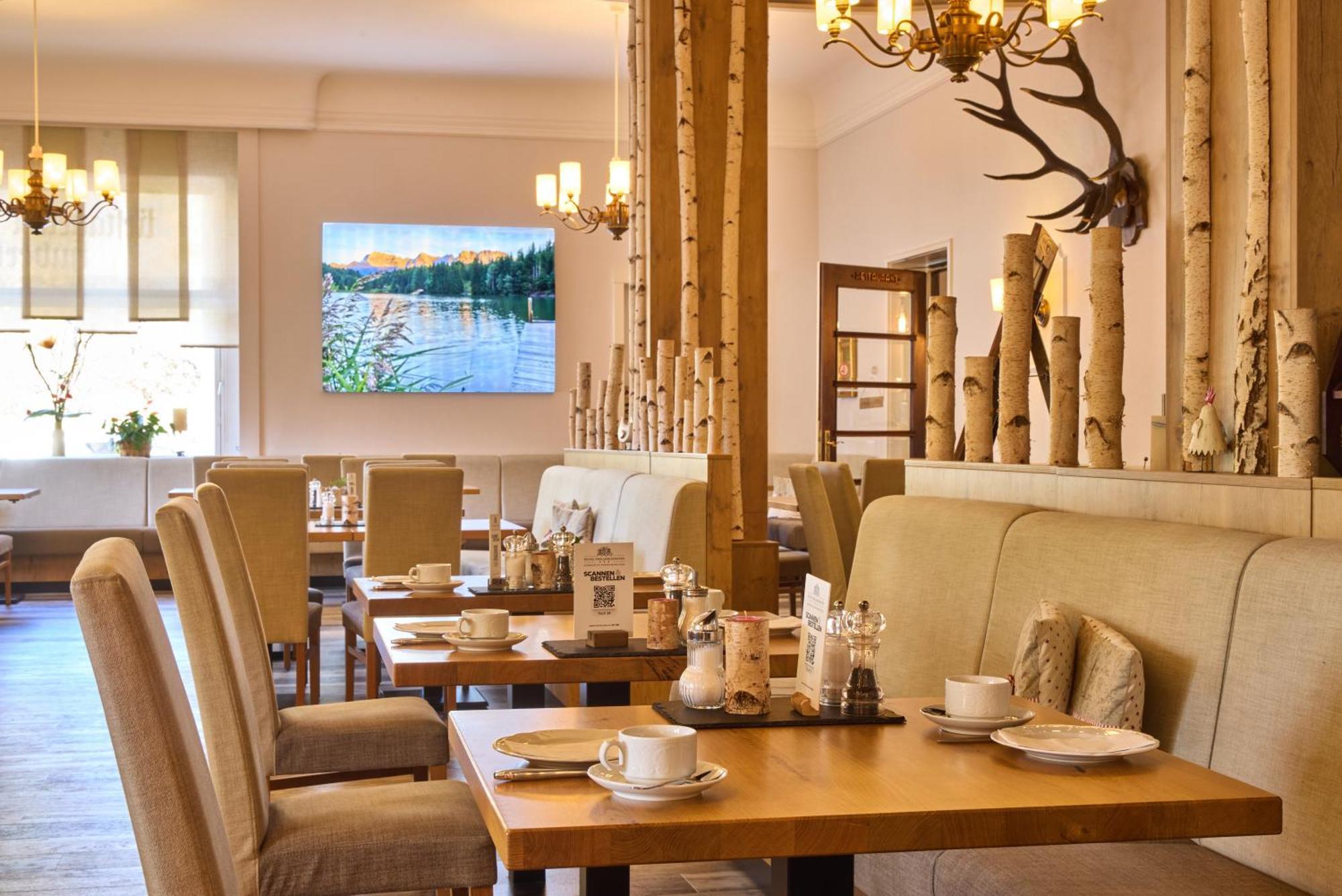 Hotel Vier Jahreszeiten Garmisch-Partenkirchen Bagian luar foto